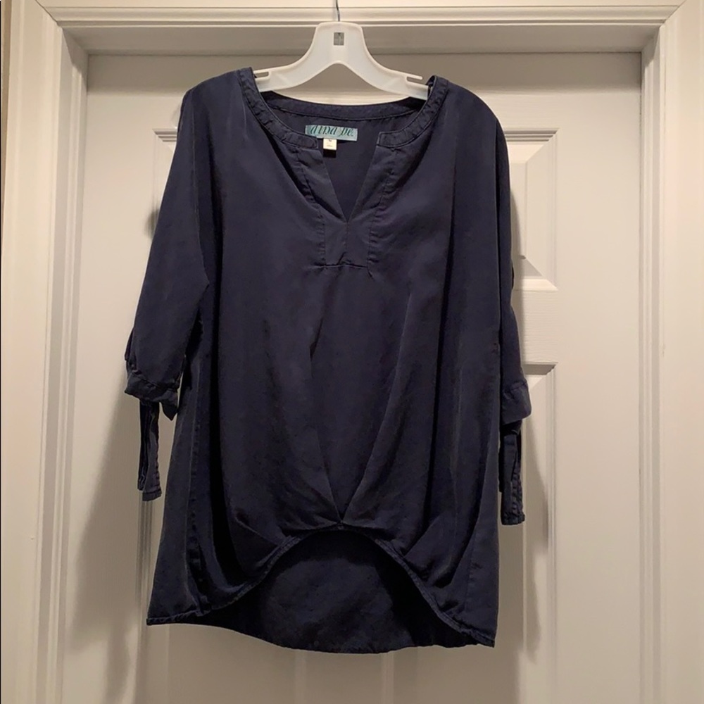 3/4 sleeve blouse.